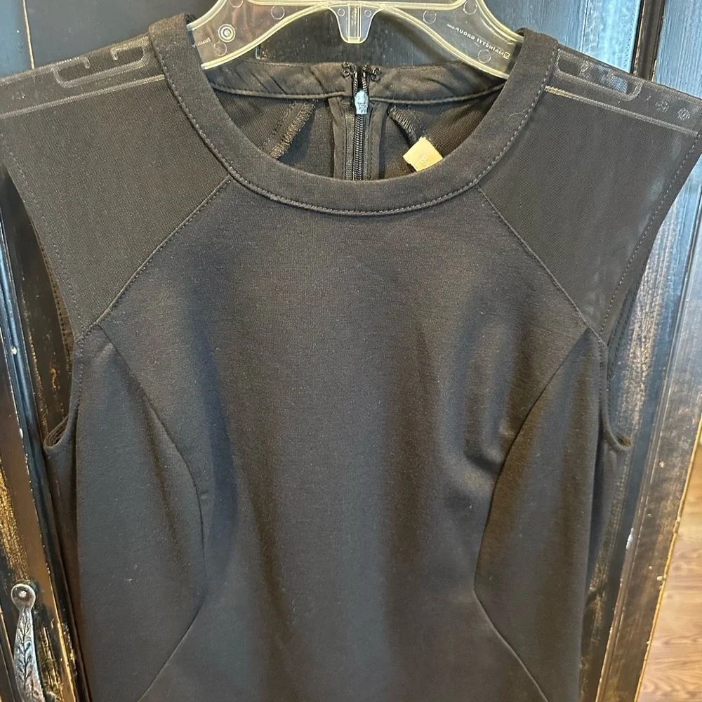 Banana Republic timeless black